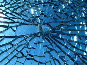 512px-Broken_glass